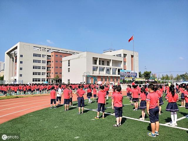 020外地人在广州读小学要什么条件?试试这几种方式"