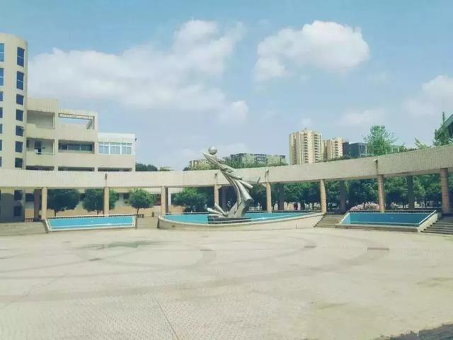 周杰伦新歌上线在青白江遇见那些年的青葱岁月