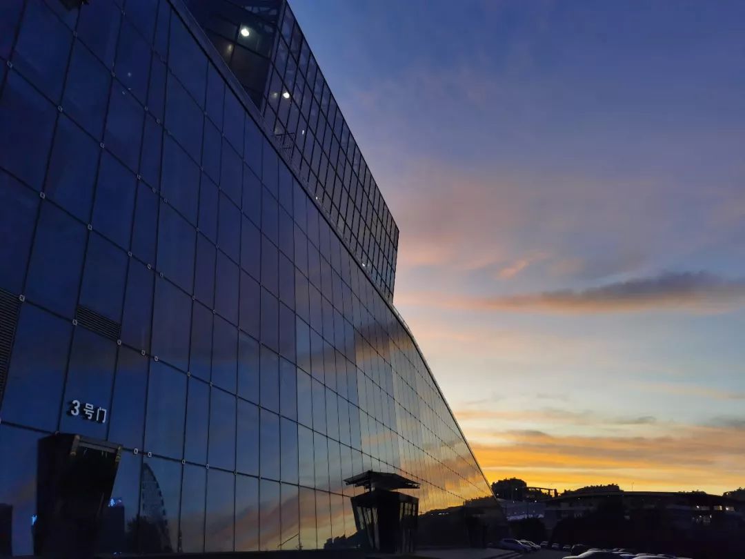 速看吉林长春竟然有30多位媒体记者同时拍下了这一幕