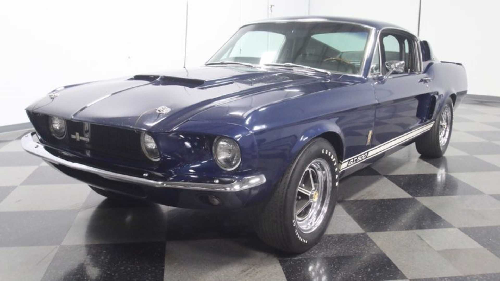 来自1967年的夜雾蓝福特mustang shelby gt500!
