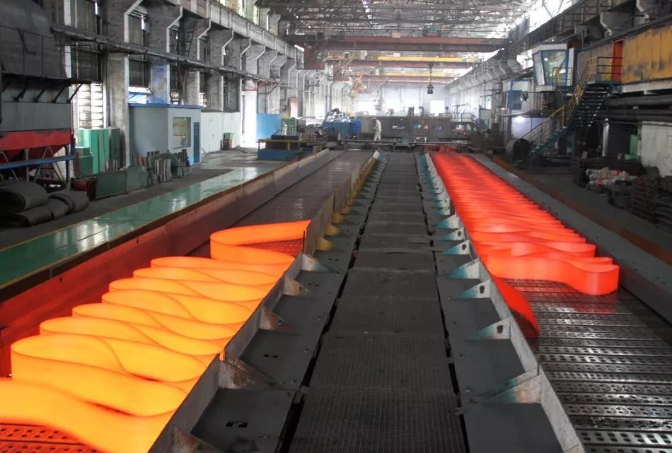 在莱钢这片沃土上有一条"功勋生产线"从1988年投产至今历经31年的风雨