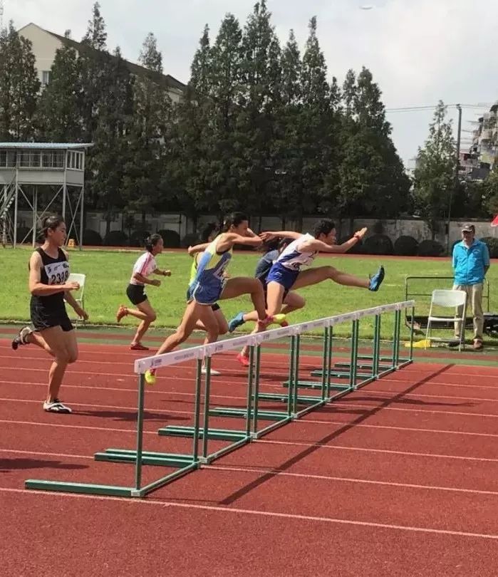 喜报总决赛19金4银4铜松江七中田径队再创新高