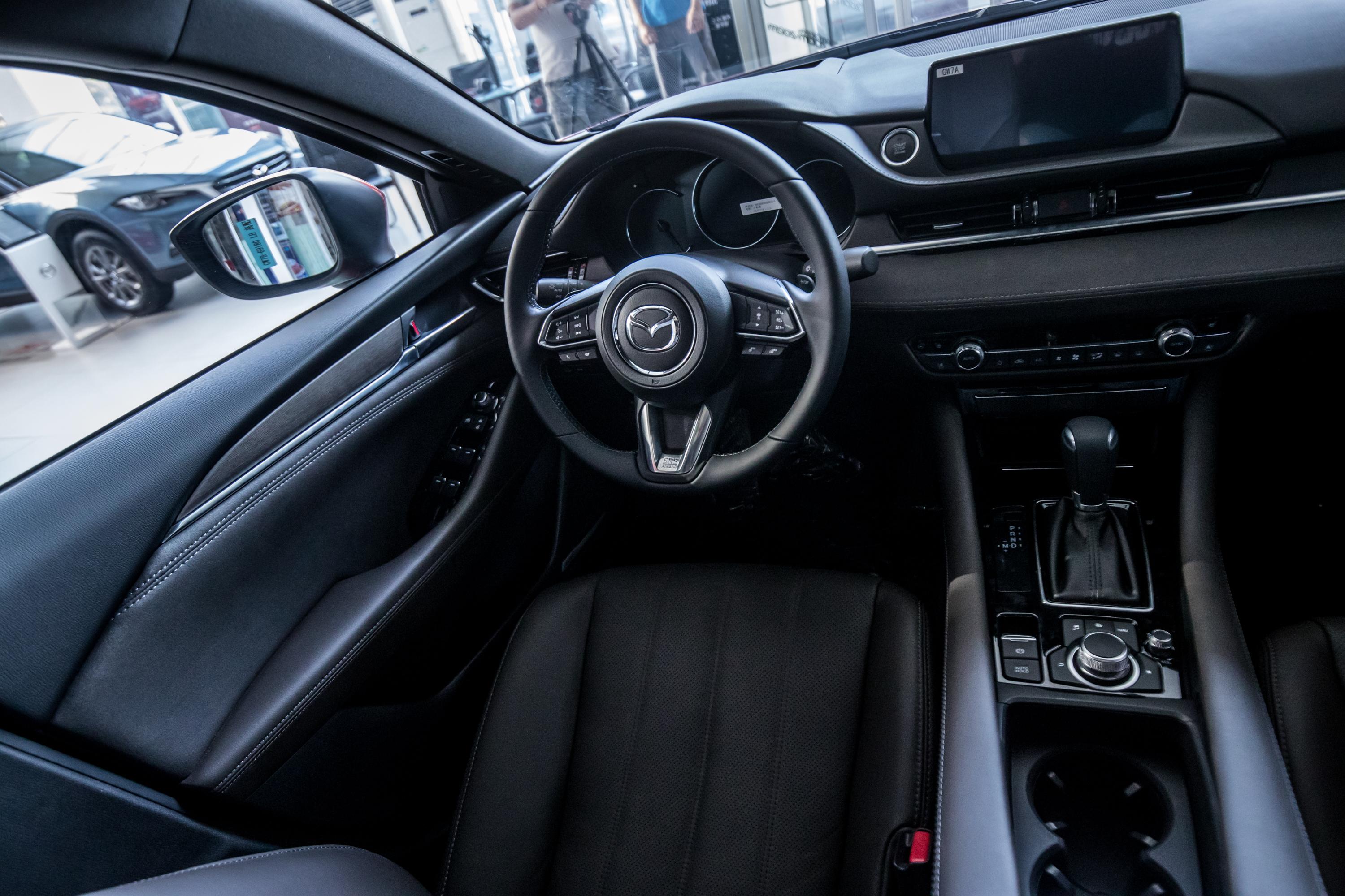 到店实拍新款马自达阿特兹