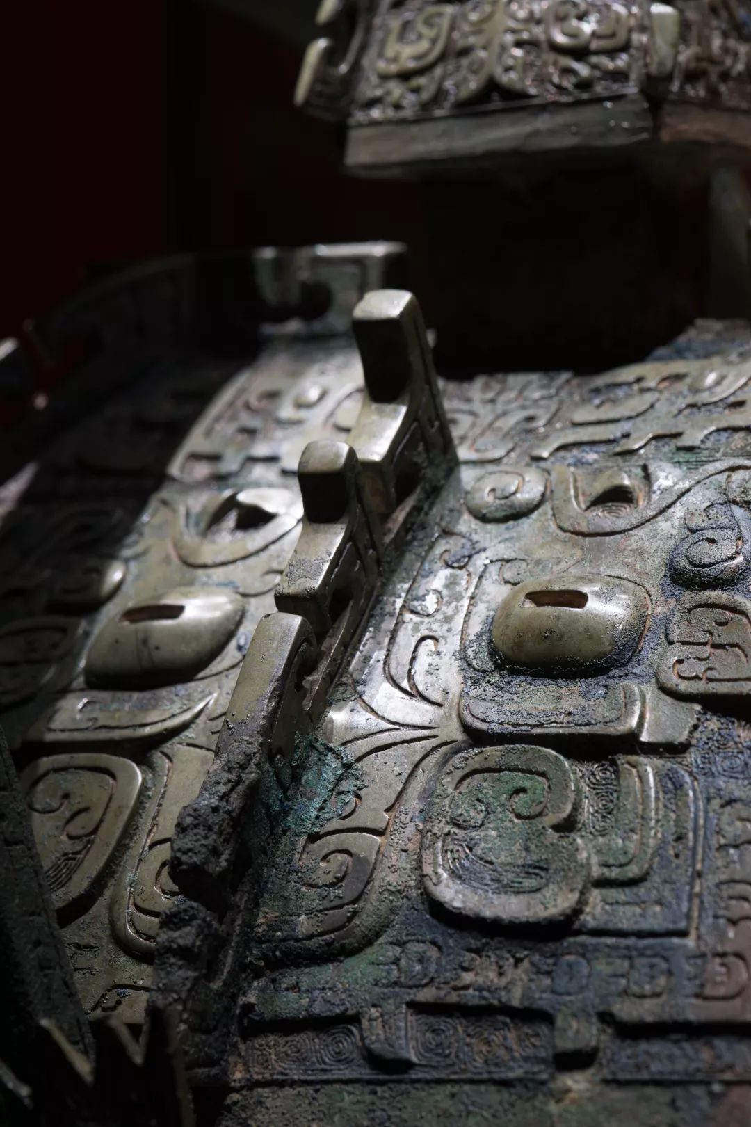 回归文物展见证祖国强大走进国博看展览