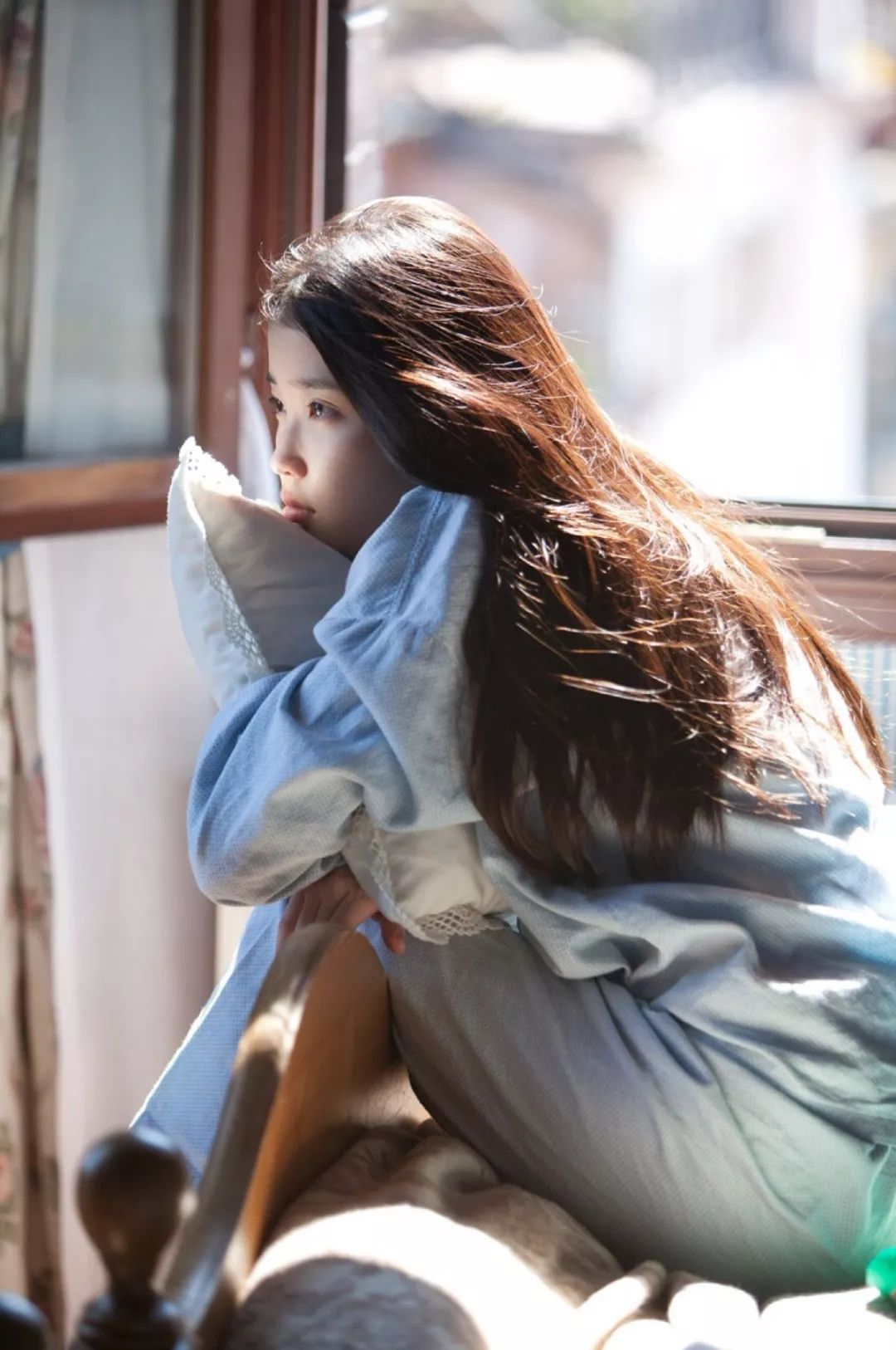 女生拍照要不要露侧脸,主要看这四点!选错角度丑10倍!