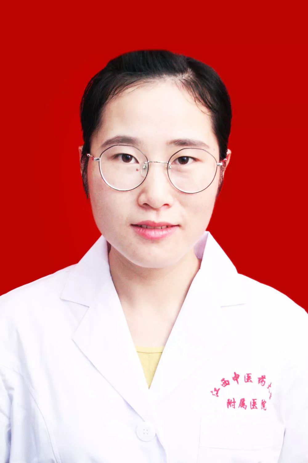 徐玲玲女,汉族,中医师,治疗师,本科毕业于江西中医药大学,针灸推拿