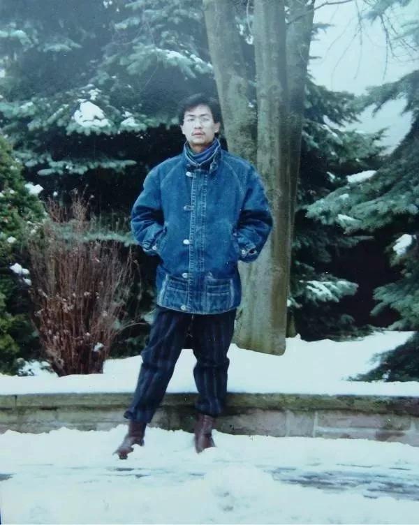 诗人张枣仅我腐朽的一面就够你享用一生