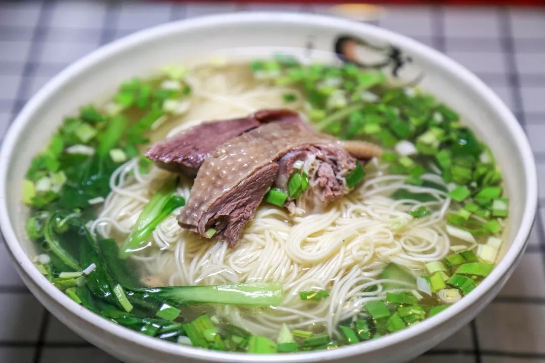 来通扬路上的老鹅馆,吃一只正宗扬州老鹅._店里