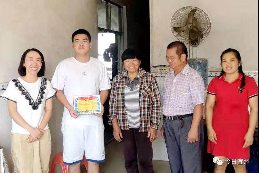 兄弟齐应征共圆参军梦