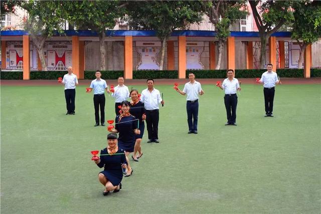 先振翅成都市晉陽小學27讀萬卷書行萬里路成都市行知實驗小學26學海無