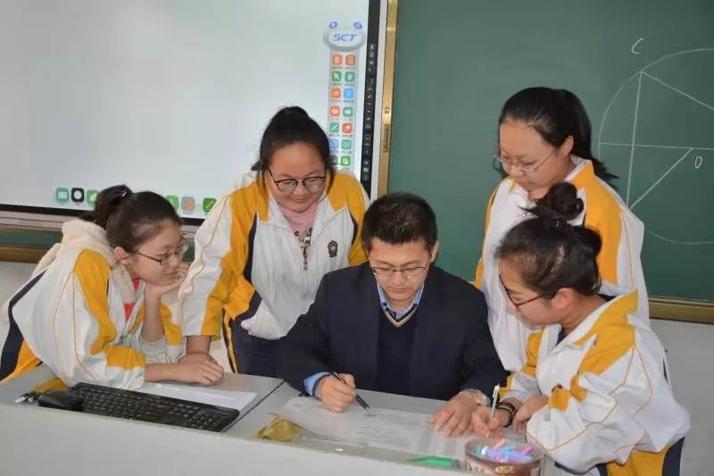 最美教师系列报道扎根教育砥砺前行丨哈尔滨市星光中学张国辉