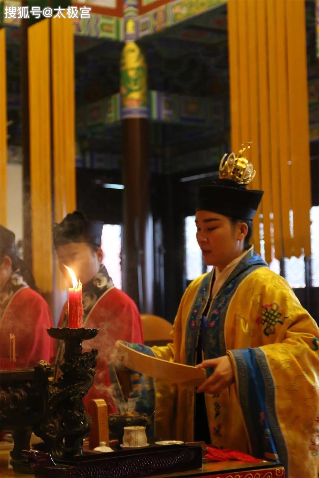 朝拜殿,太极殿,老君殿,三清阁,元辰殿,财神殿;另有弘道堂,聚贤堂,云水
