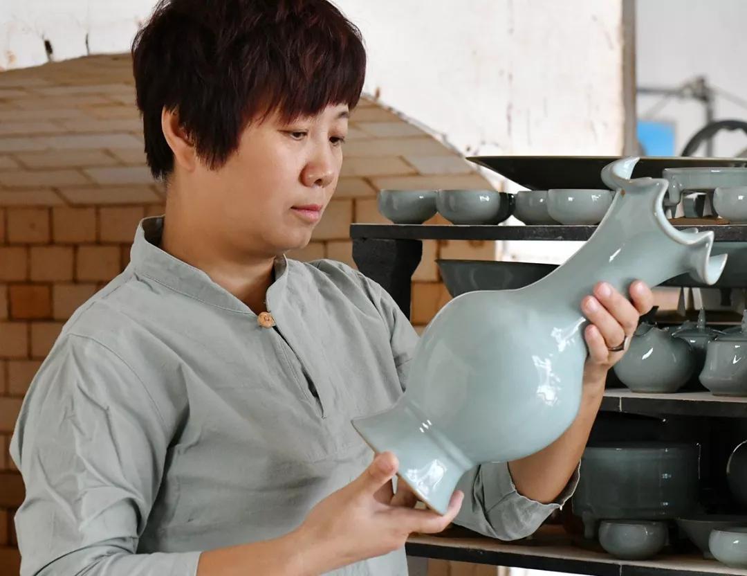 范随州与王振芳夫妻大师只为汝瓷狂