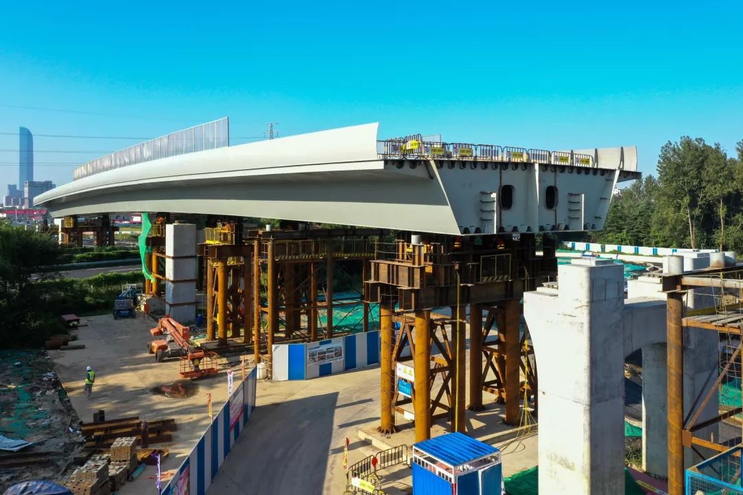 江苏省高速公路综合行政执法局,宁沪公司多次联系汇报钢箱梁施工方案