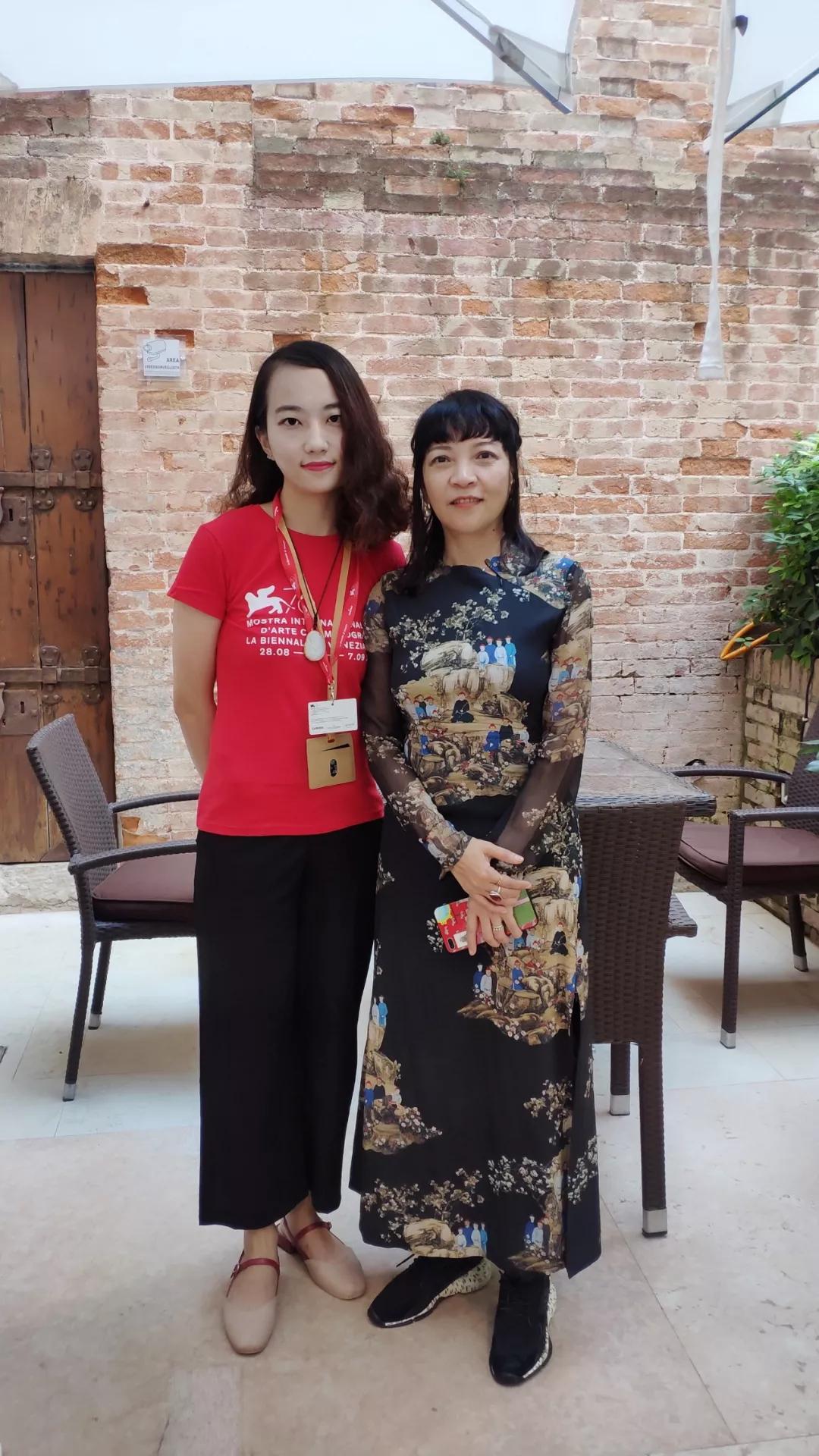 本文采访刘小黛与虹影结尾引用巩俐的丈夫,法国电子乐大师让-米歇尔