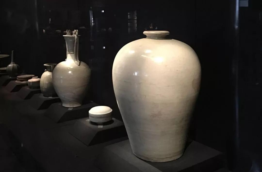 各种造型的梅瓶之美._国家博物馆