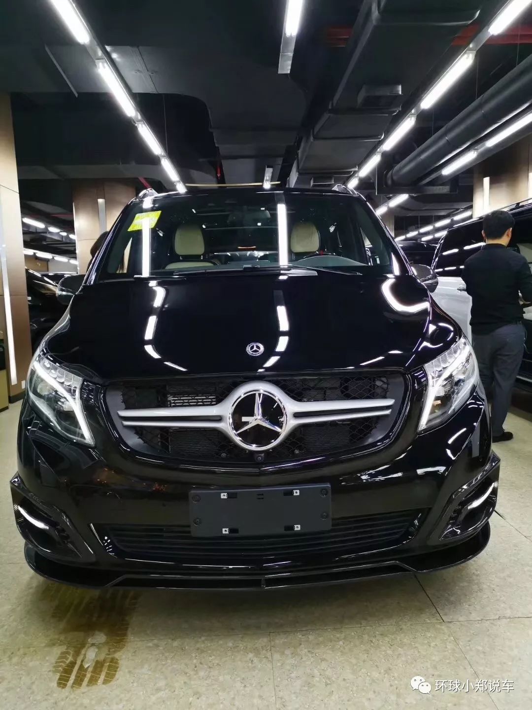 topcar定制的大鲨鱼系列基于奔驰v级全新升级改装魅力无穷