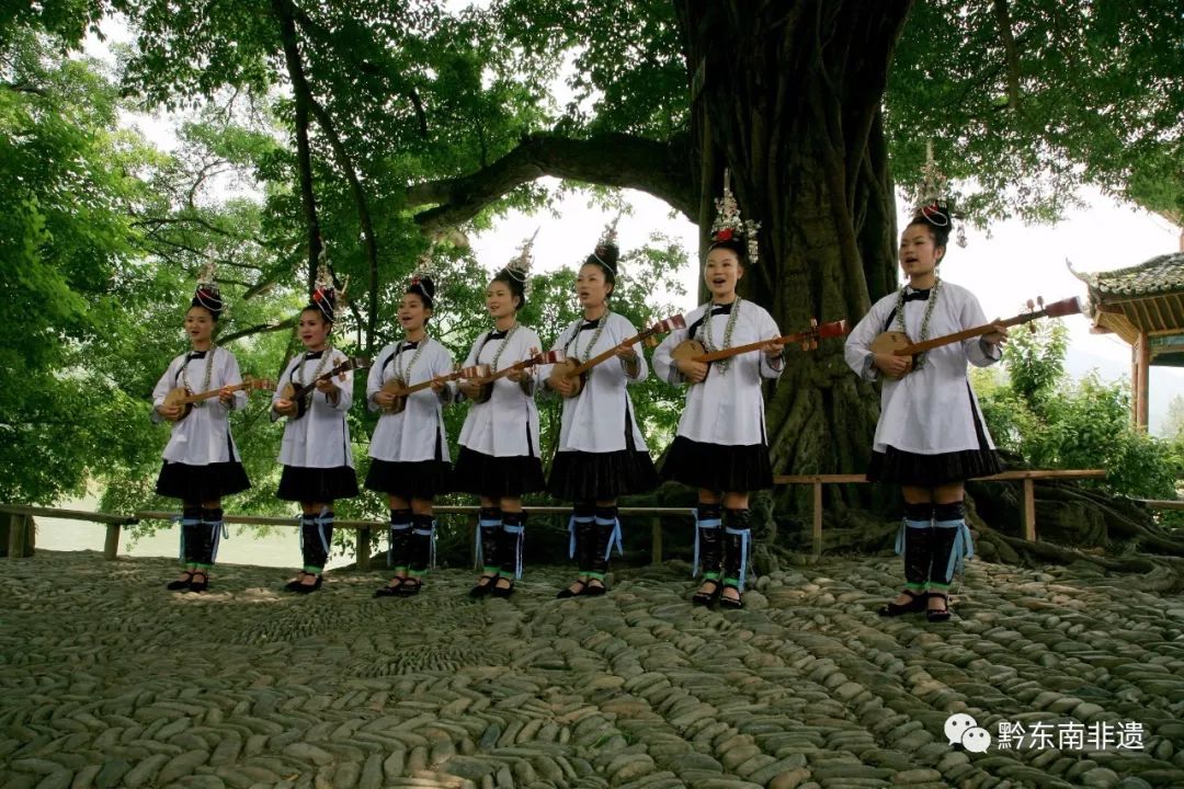 非遗世代传承领略音脉悠远的侗族琵琶歌