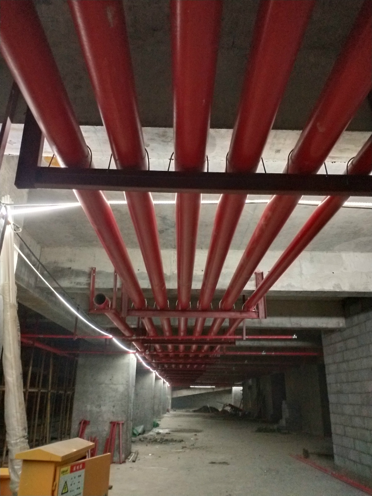 设备的有些部位不能受泡沫喷头的保护;三,泡沫灭火系统消防安装公司5