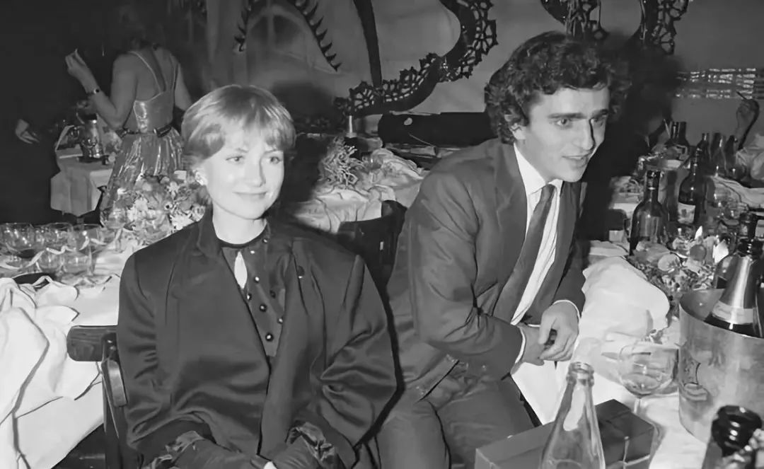 两度荣摘戛纳影后,66岁仍被称为少女_于佩尔