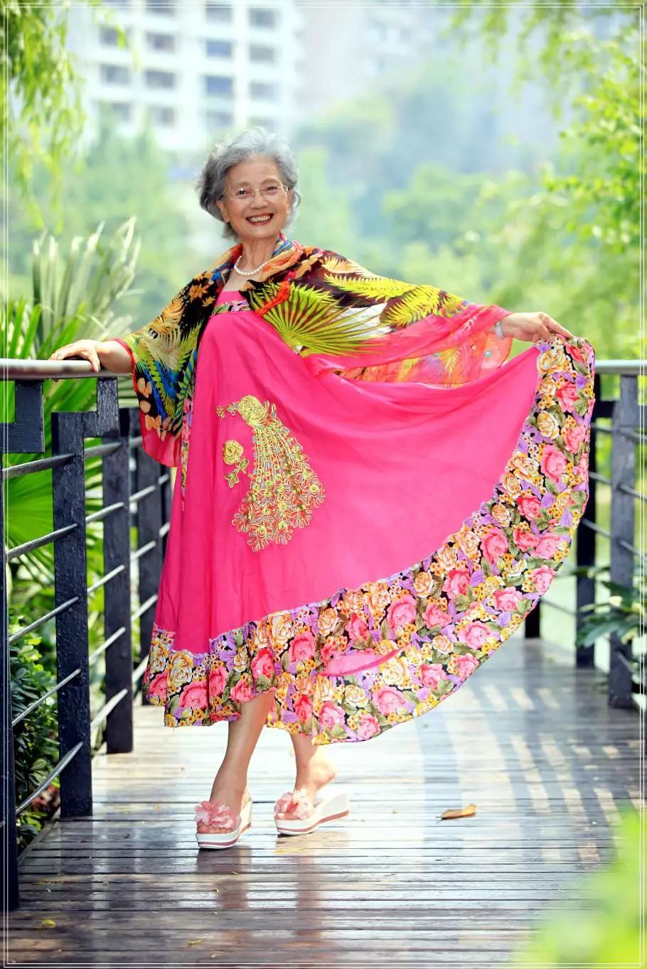 88岁的她,成为中国最时尚的奶奶,美得令人心醉_盛瑞玲