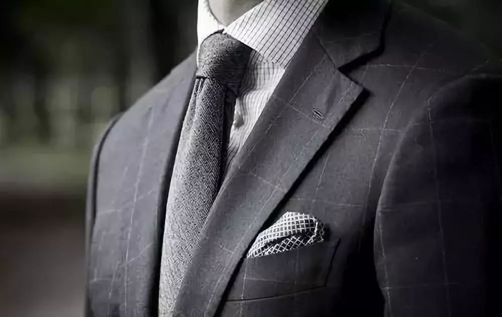 掌握好这些西服配饰的穿搭技巧,能让你的西装造型帅出天际!_领带