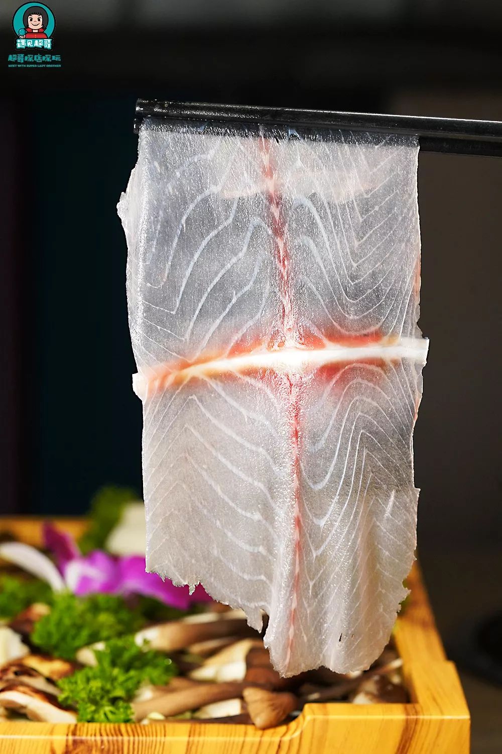 除了必点的上汤斑鱼锅,还有极富丽江特色的滇菌王汤锅,苗家酸汤锅