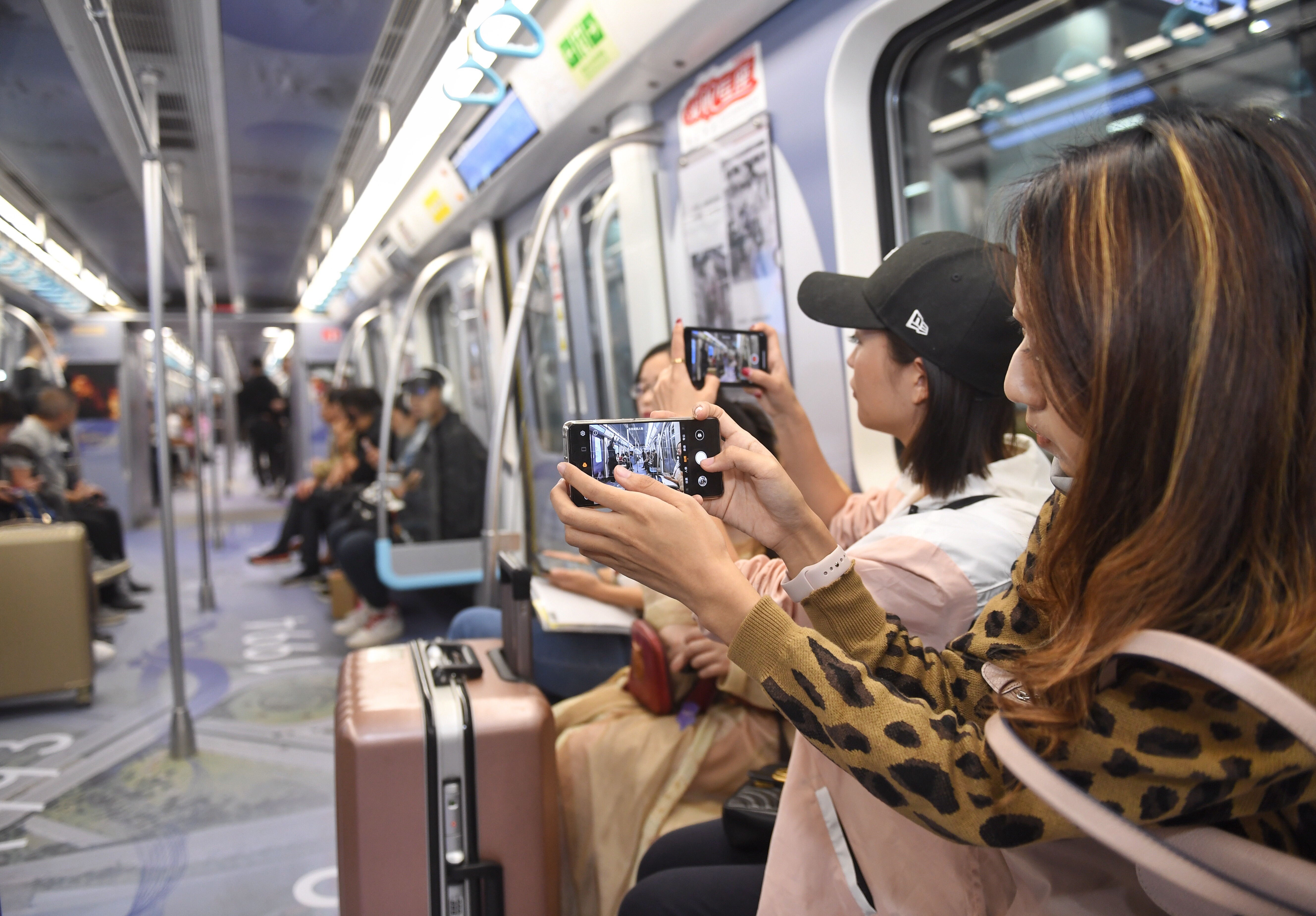成都地铁推出流动博物馆主题列车