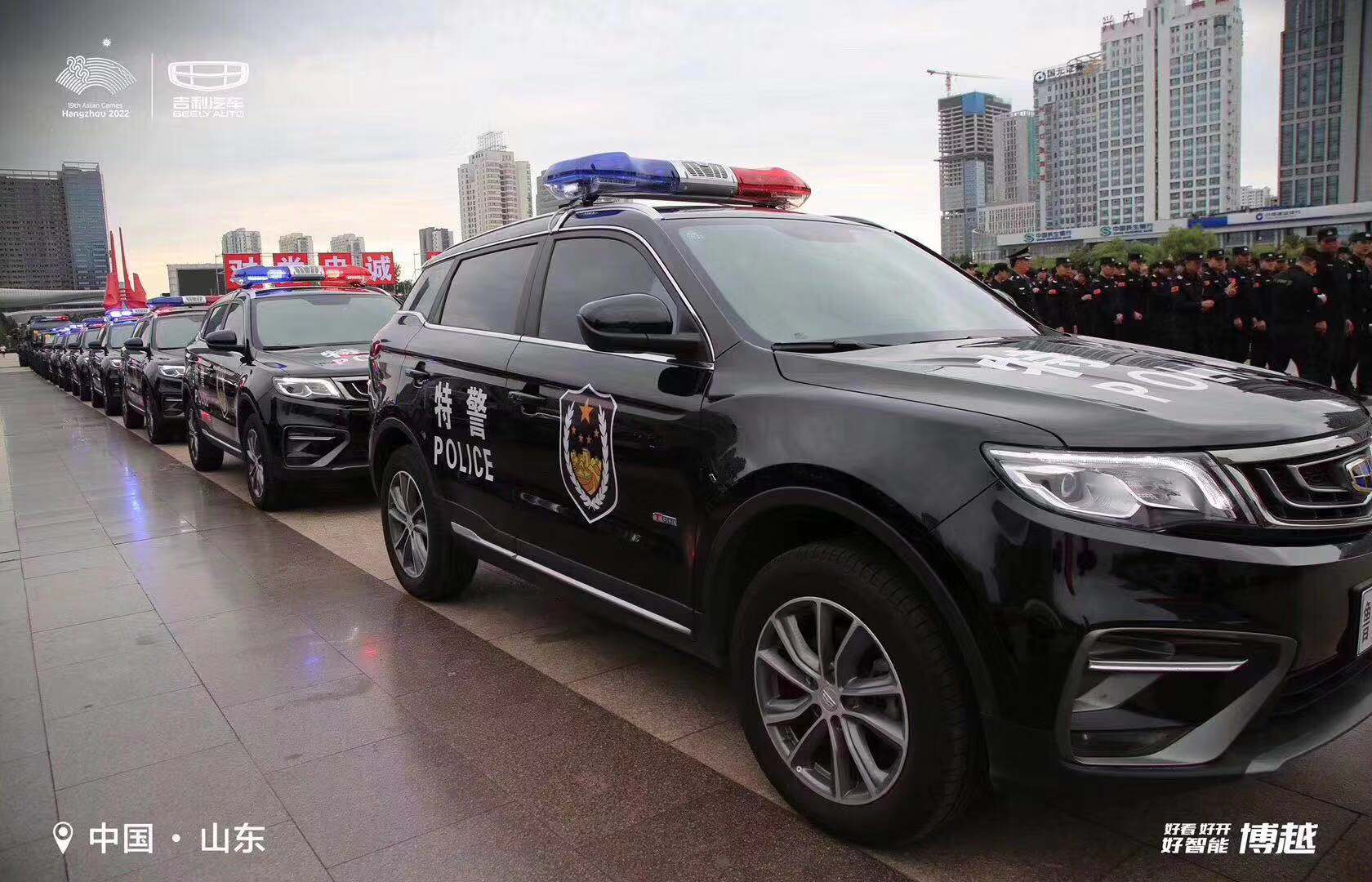 从警车的变迁,就能折射出中国汽车工业的发展变化.