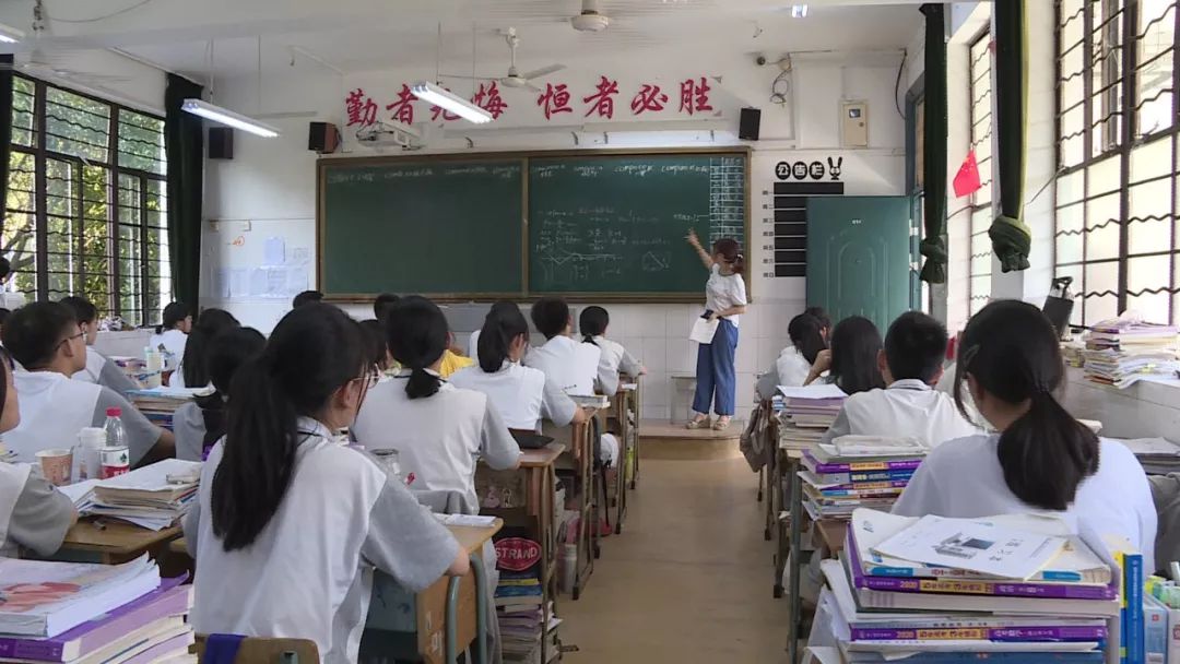 松阳一中的巨变开始于改革开放,随着社会经济的发展和人们对教育的