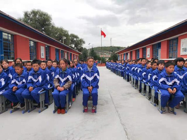 西吉县平峰镇开展"禁毒第一课"宣讲活动