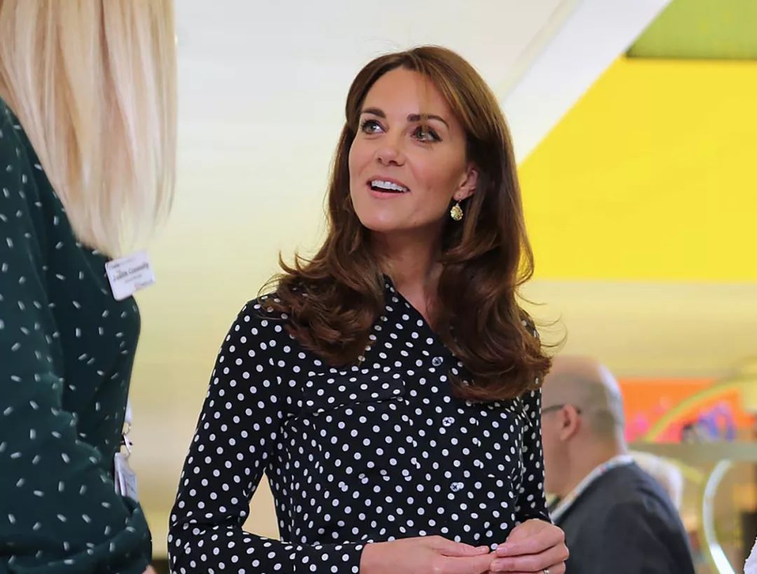 英国媒体最近一直在向民众暗示,凯特王妃怀上了第四胎,还举出了一系列