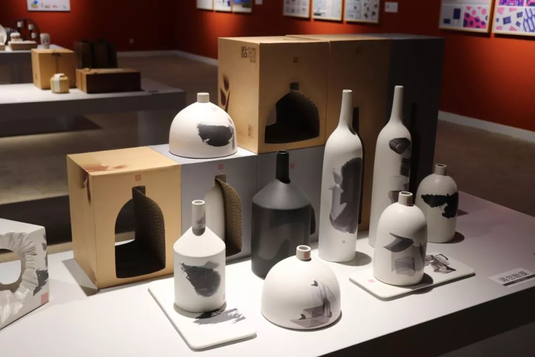 第十三届全国美术作品展览艺术设计作品展现场组图