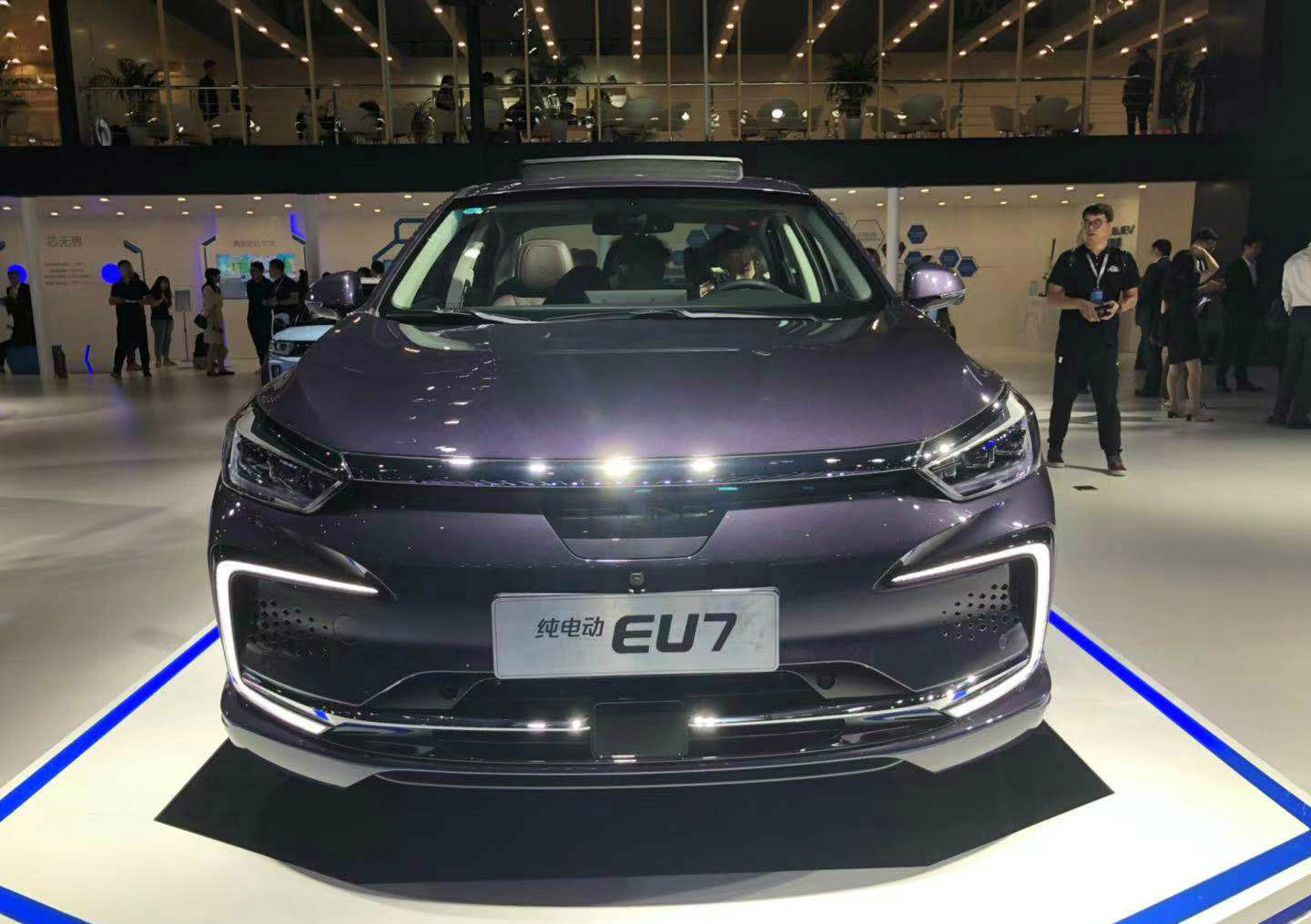 抢在新品牌发布之前 北汽新能源eu7今日上市_搜狐汽车_搜狐网