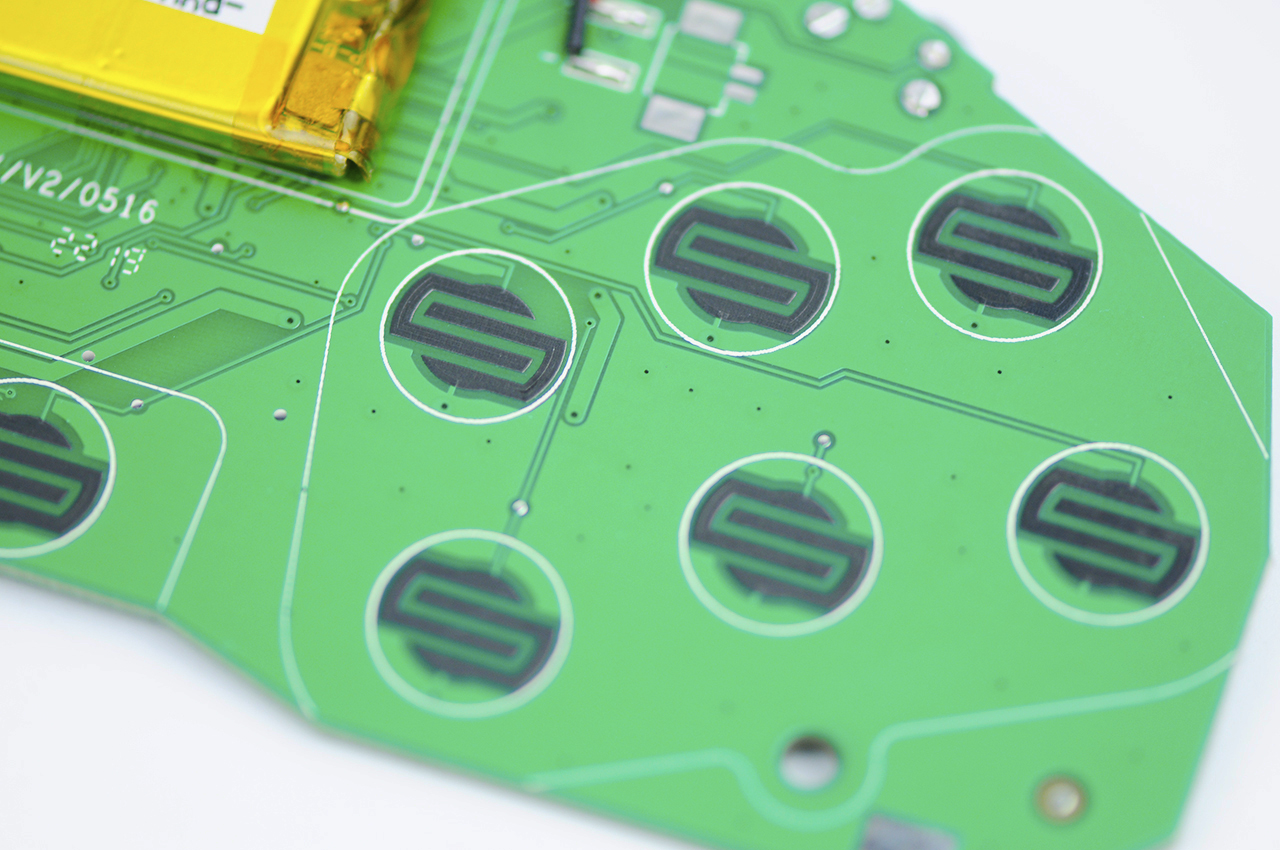 电路板上采用了rda5876这颗蓝牙芯片,通过查阅资料得知,该芯片获得