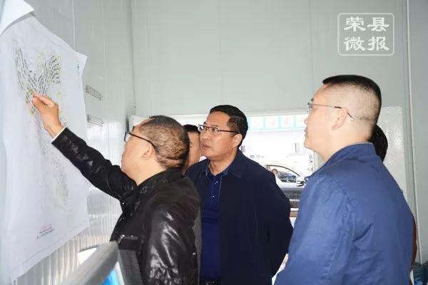 全力推进灾后重建各项工作韩明祝一行到高山镇正义村调