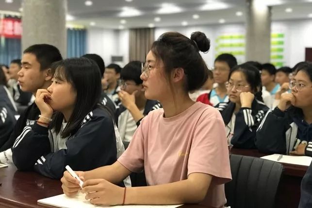 北京新东方名师面对面走进新绛县第二中学