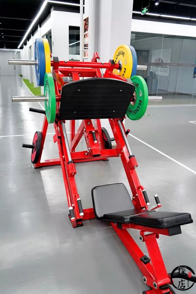 388元月卡免费送老城区爆出一家1100㎡的高级健身潮