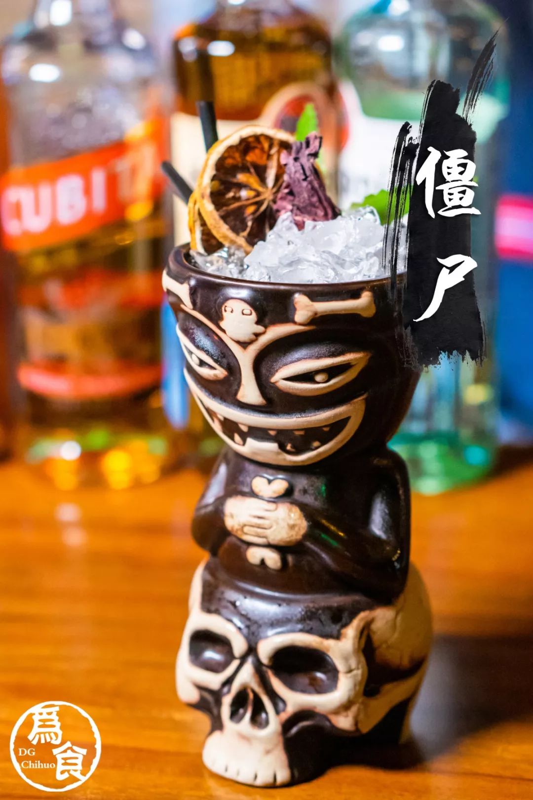 薄荷叶点缀 吸引力十足法国索美特干红葡萄酒来吃西餐一定要配上高级