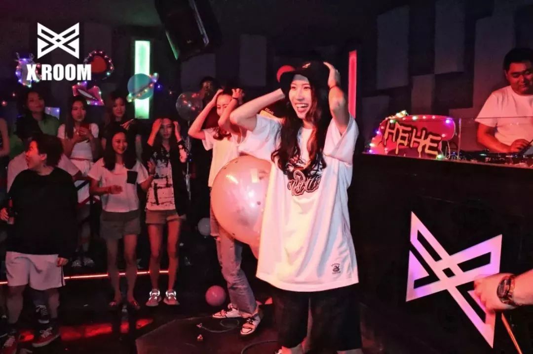 1折桂林路hiphop主题酒吧夜夜嗨爆炸画龙画彩虹还能画个郭富城