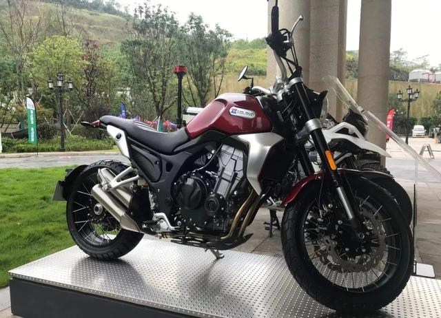 凯越赋予500f的定义是:既能城市通勤,又能野外撒欢