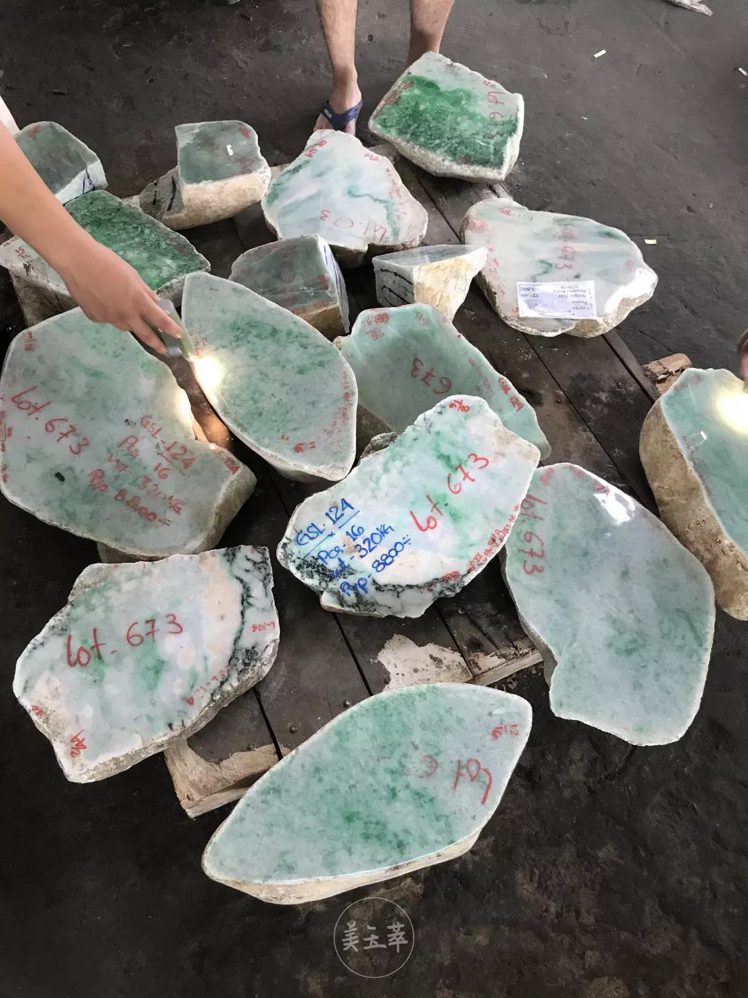 缅甸公盘一手报道千份好料最终标王会花落谁家