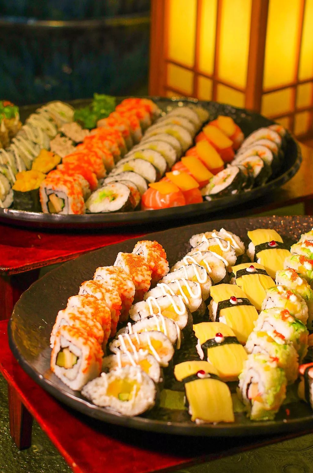 人气寿司 ·三文鱼则是从挪威进口,入口绵软即化,这份吃到嘴里的肥