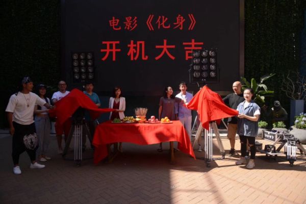筒子楼超人开启网大科幻元年徐卓导演小成本拼流量第一