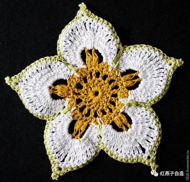 《第651期》手作时光/特别喜欢这款钩针编织的五瓣花,还附有详细图解