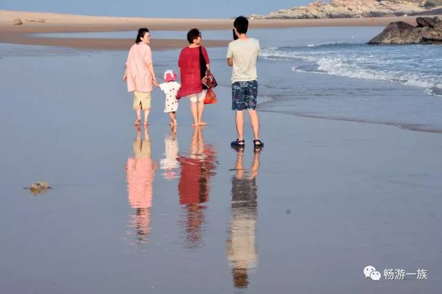 帶著孩子來海邊遊玩博餅晉江沿海線