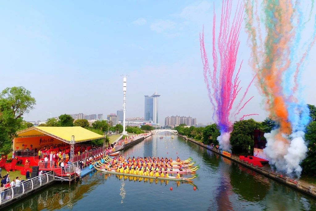 26支龙舟劲旅乐从镇村居龙舟大赛你还记得去年岸上呐喊不断