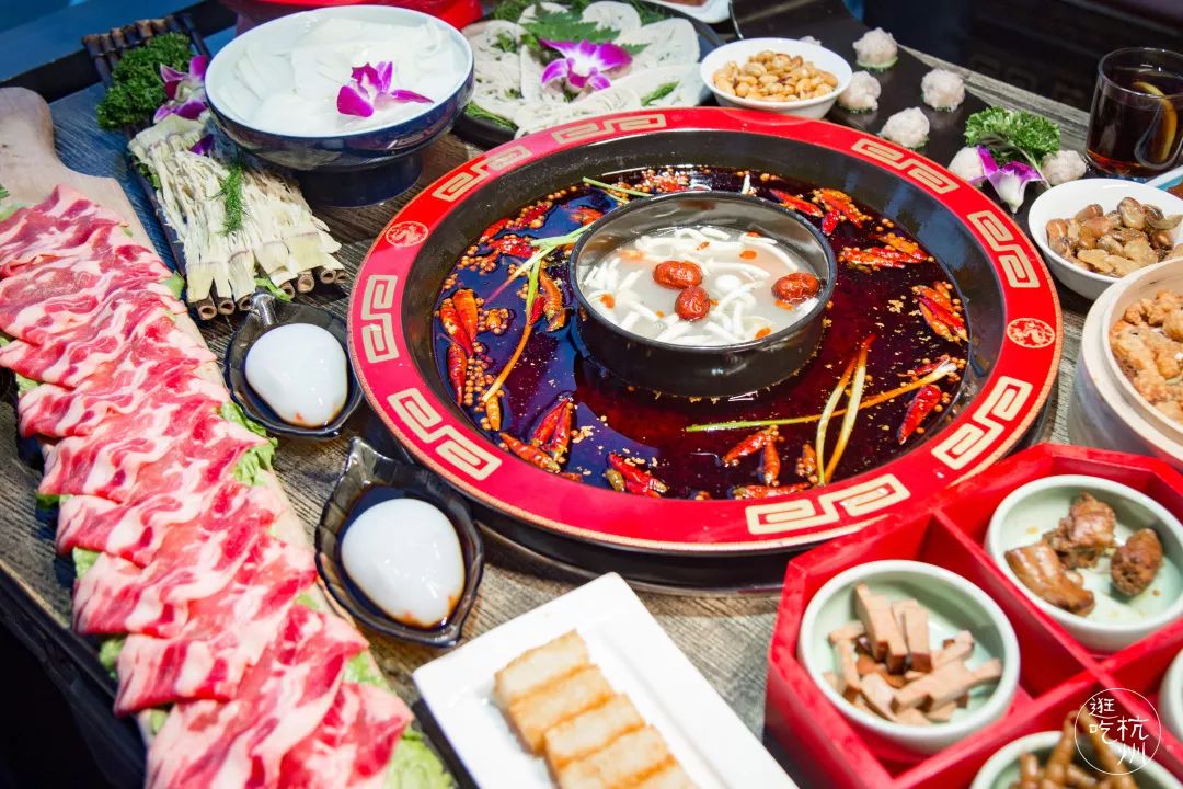 38折成都宽窄巷子火锅no1来了进店每桌必送12样小吃