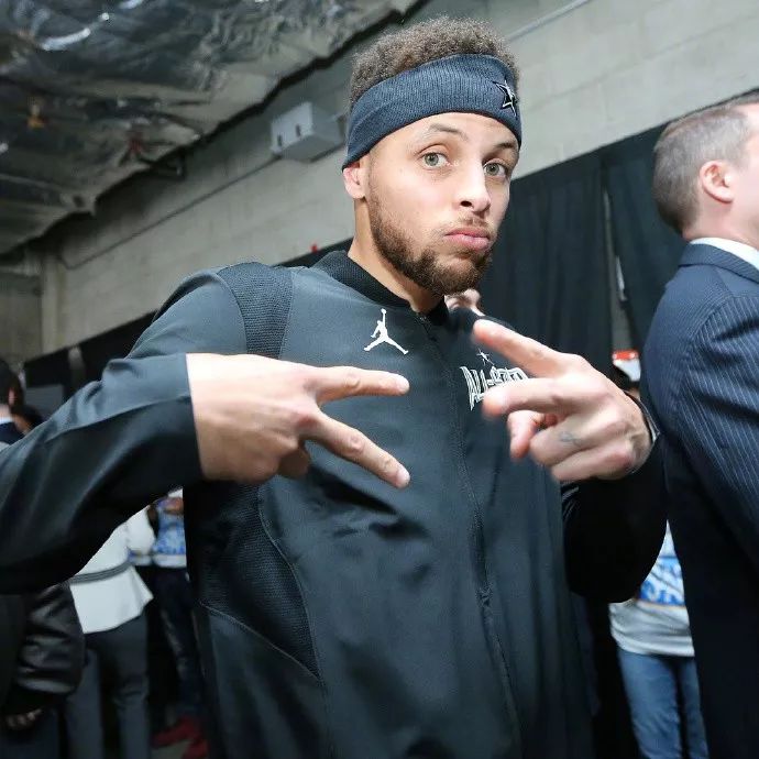 罗斯比库里小浓眉比亚当斯老看完对比怀疑人生