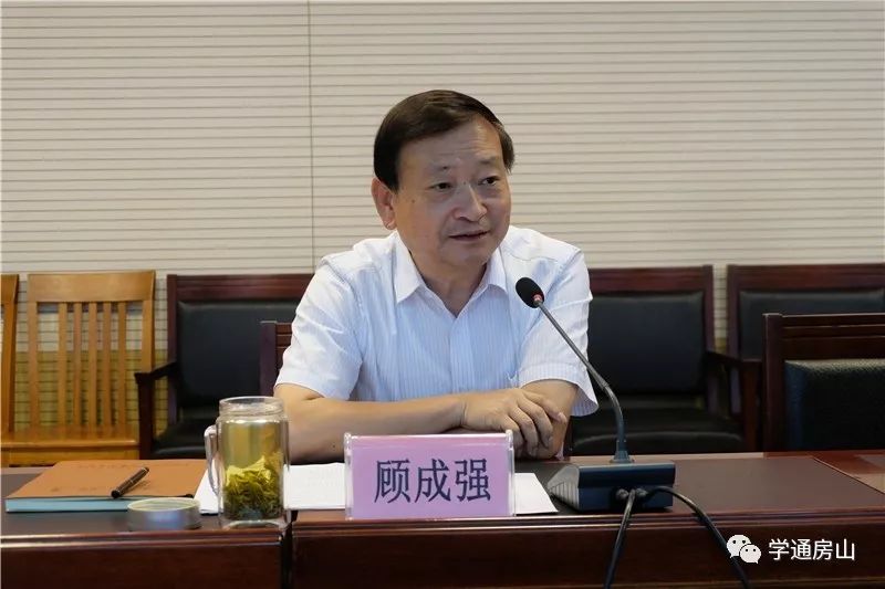 突泉县长图片